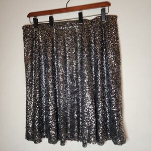 Lane Bryant Silver Sequin Pull On Skirt Plus Size 26/28 4X